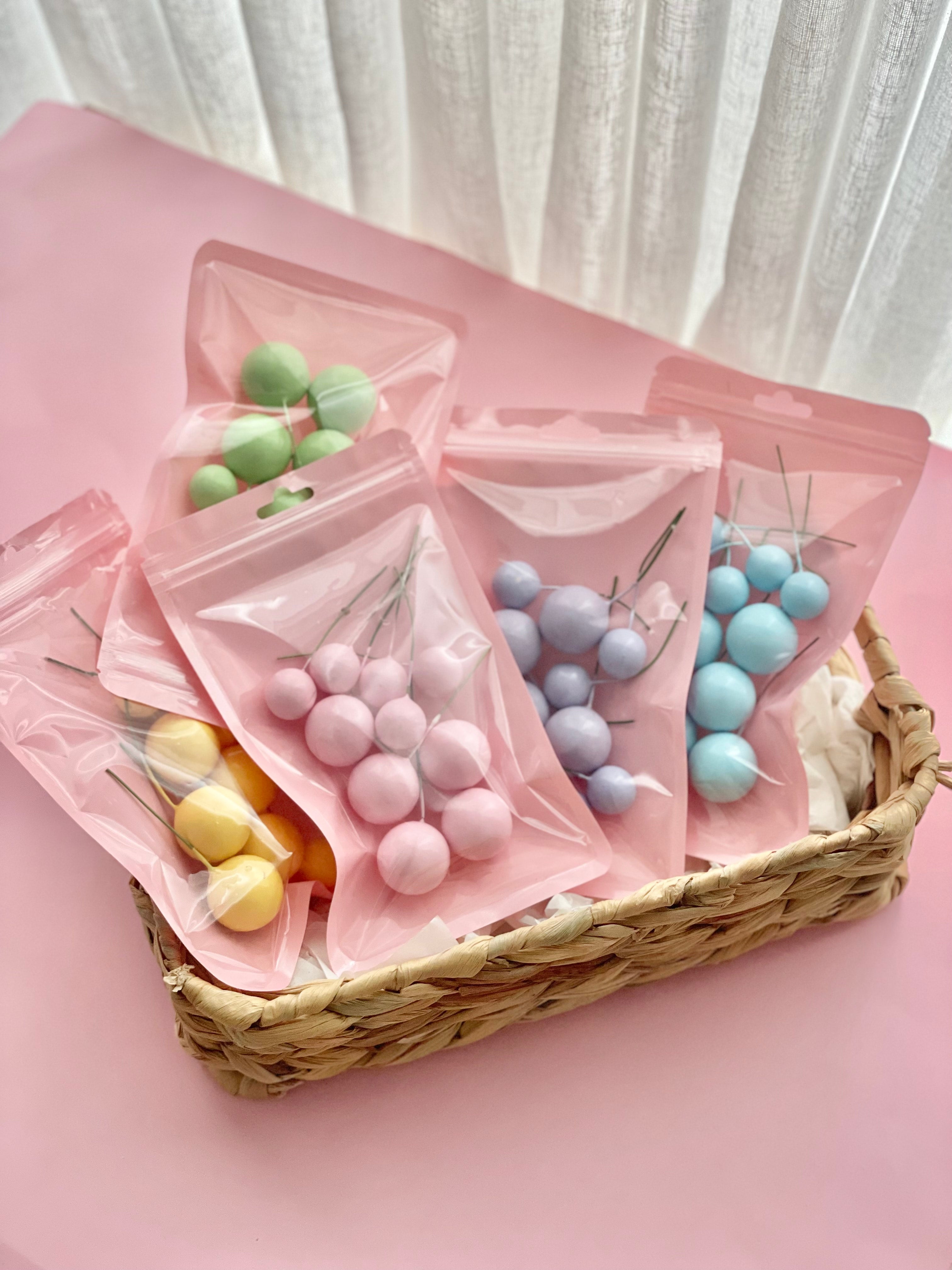 coloured-balls-hello-cakers